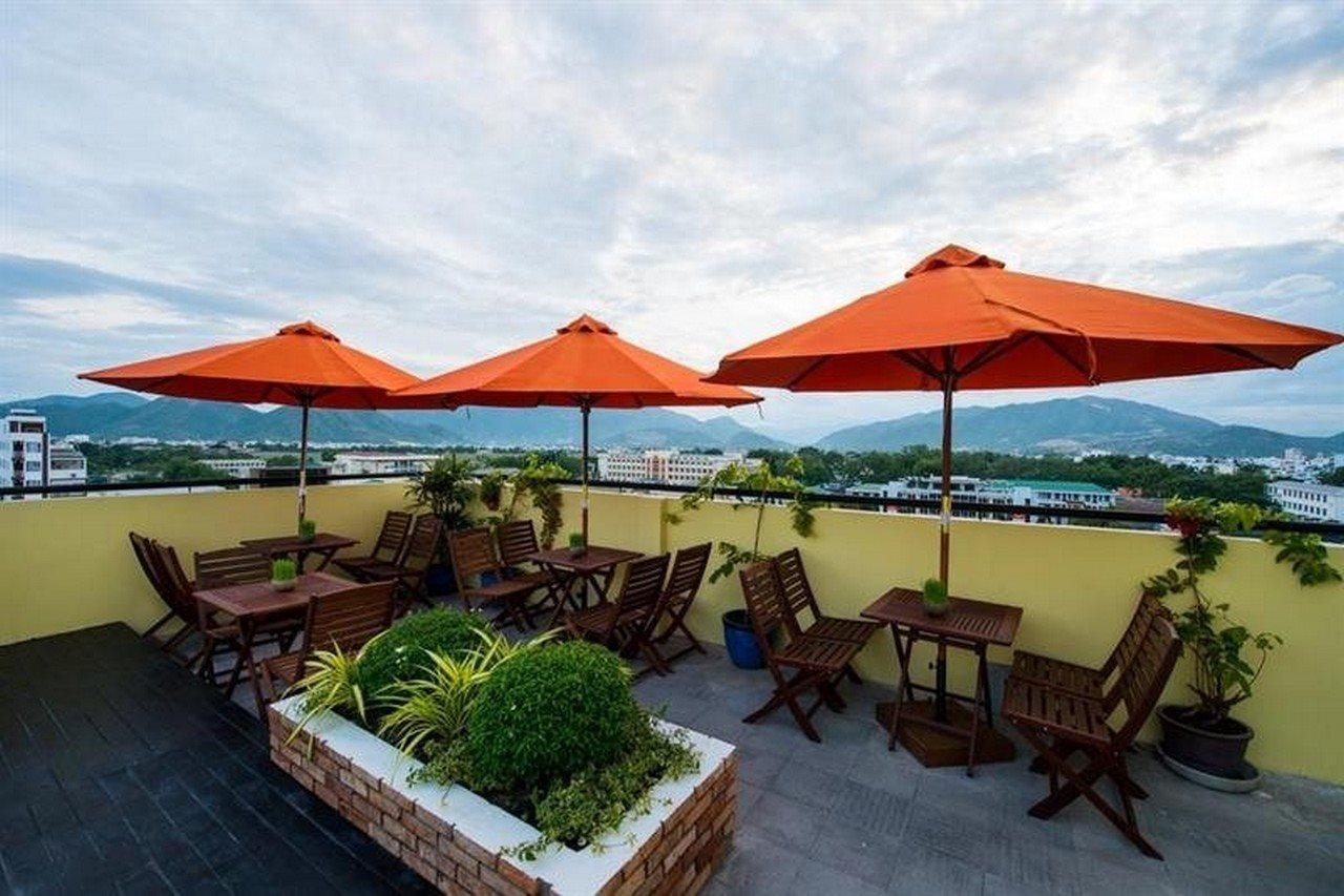 Tabalo Hostel На Транг Екстериор снимка