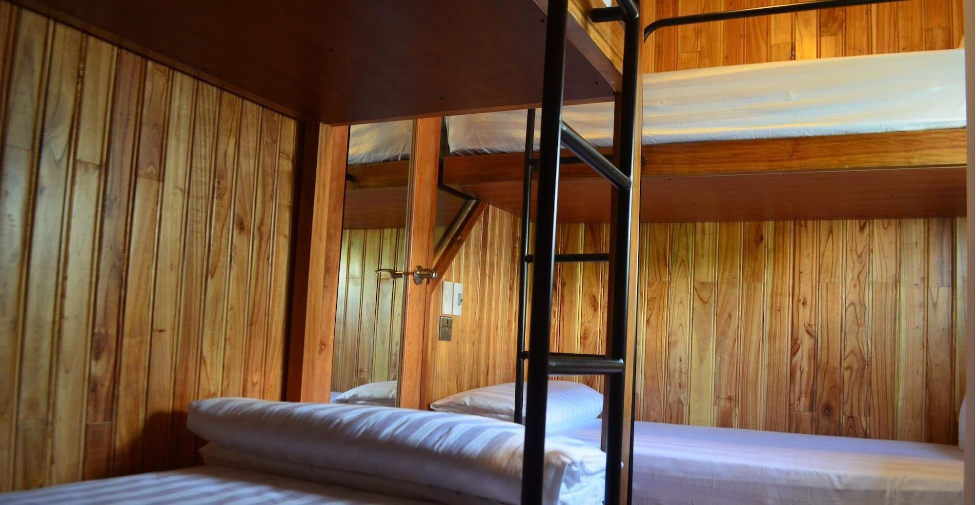 Tabalo Hostel На Транг Екстериор снимка