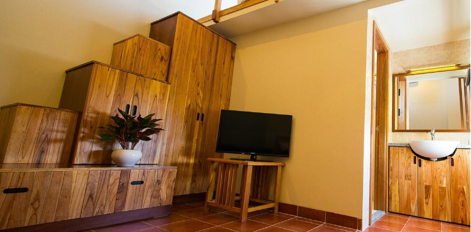 Tabalo Hostel На Транг Екстериор снимка