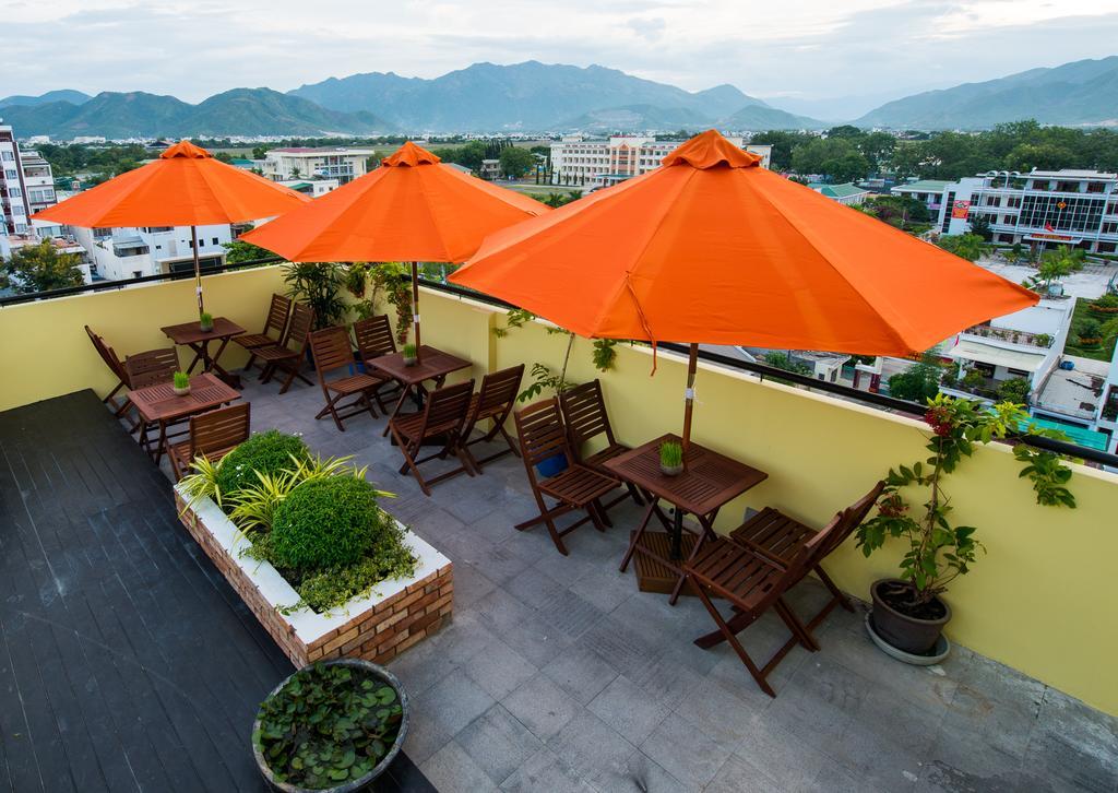 Tabalo Hostel На Транг Екстериор снимка