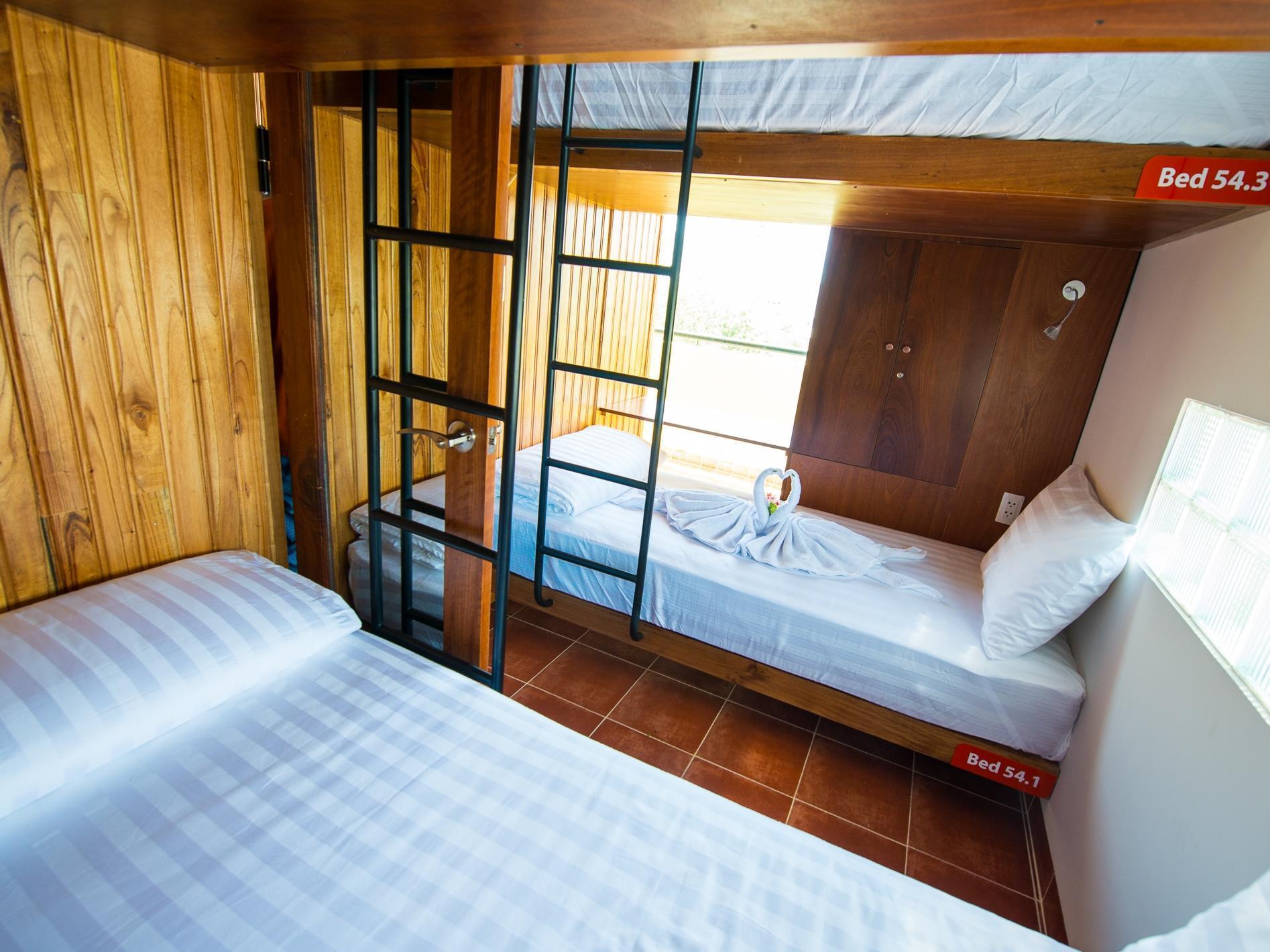 Tabalo Hostel На Транг Екстериор снимка
