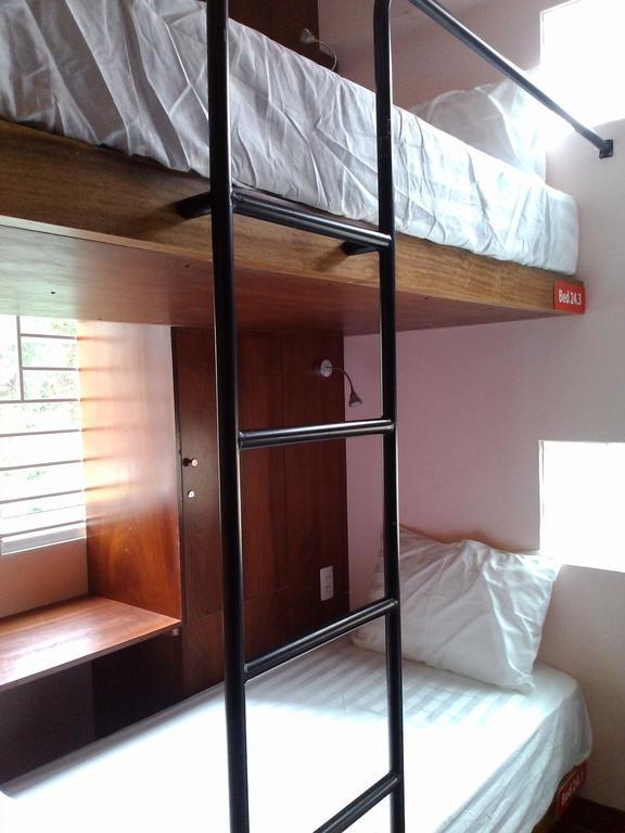 Tabalo Hostel На Транг Екстериор снимка