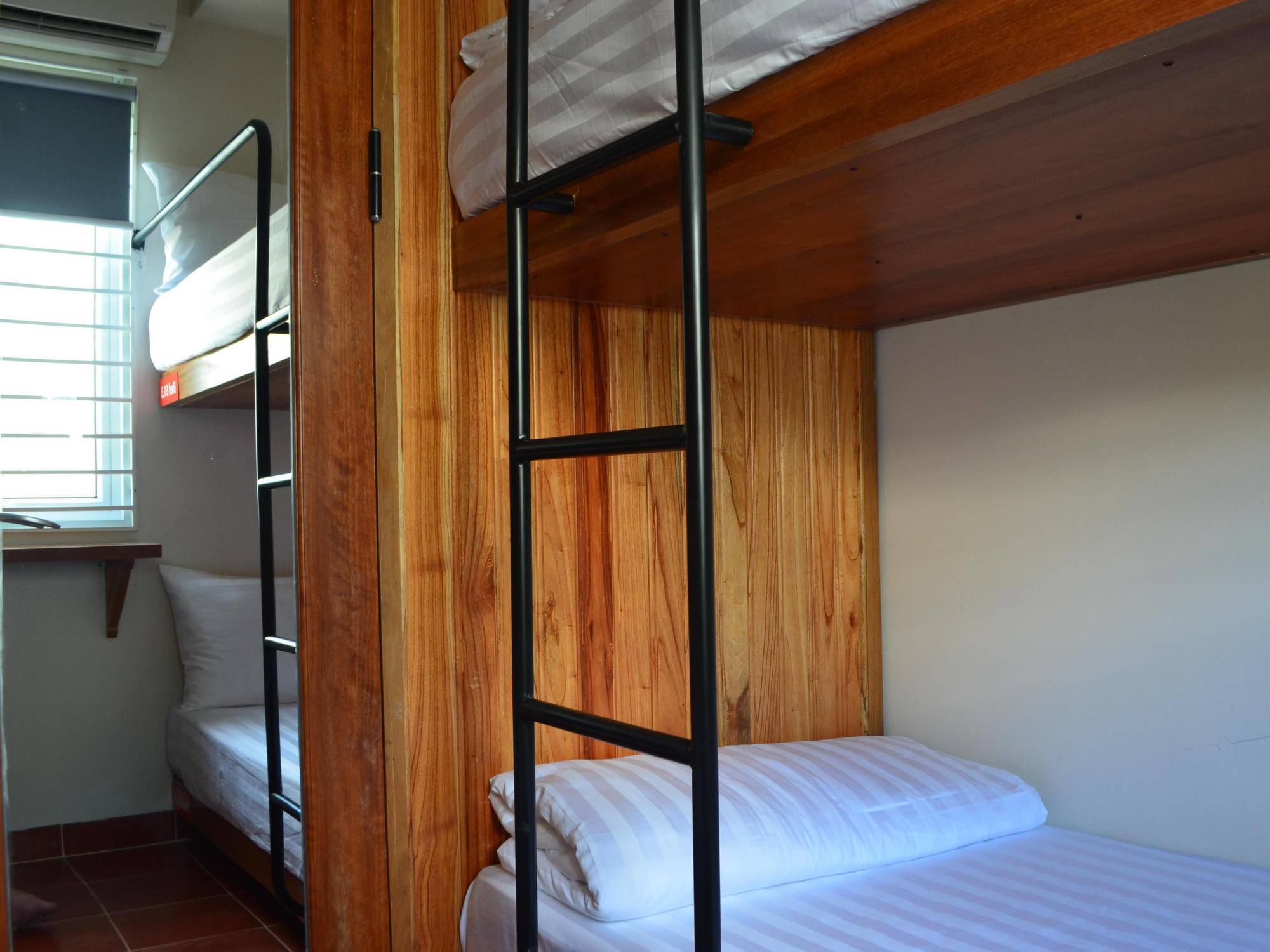 Tabalo Hostel На Транг Екстериор снимка